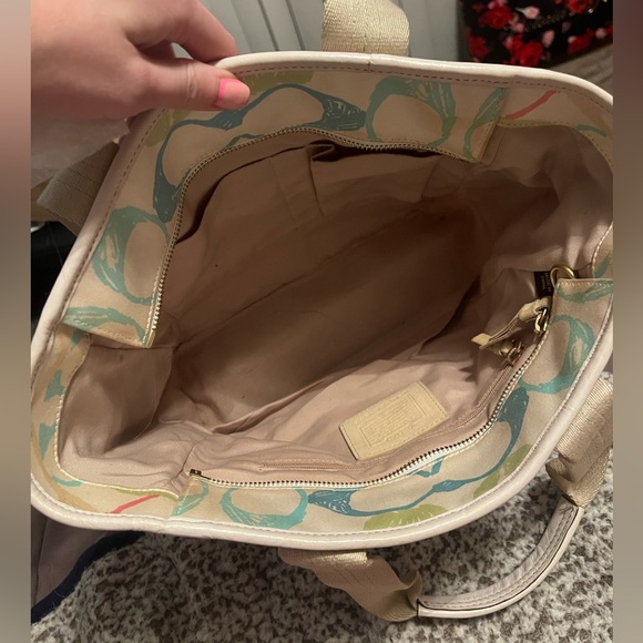 Coach Hampton Pastel Signature Scribble Bag Tote M05K 247 Moderate Wear - Picture 3 of 4